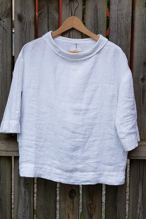 Blus med kragkant
