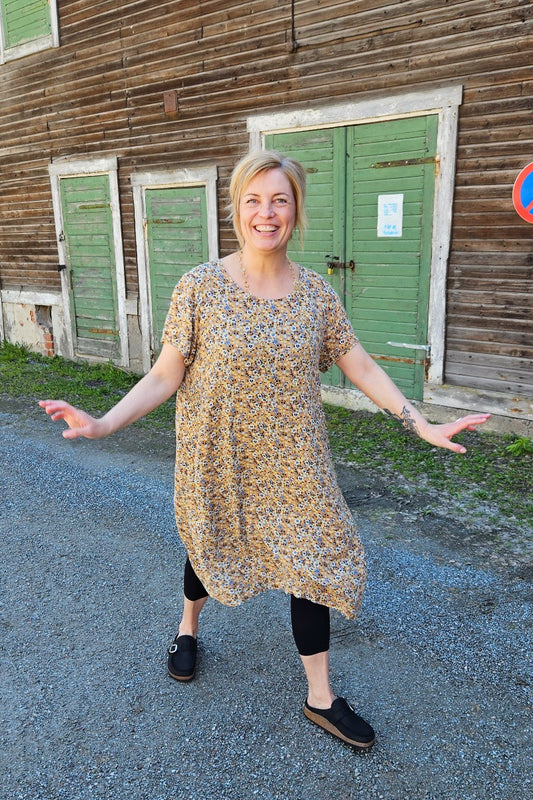 Crepeklänning - Karin Sömmare