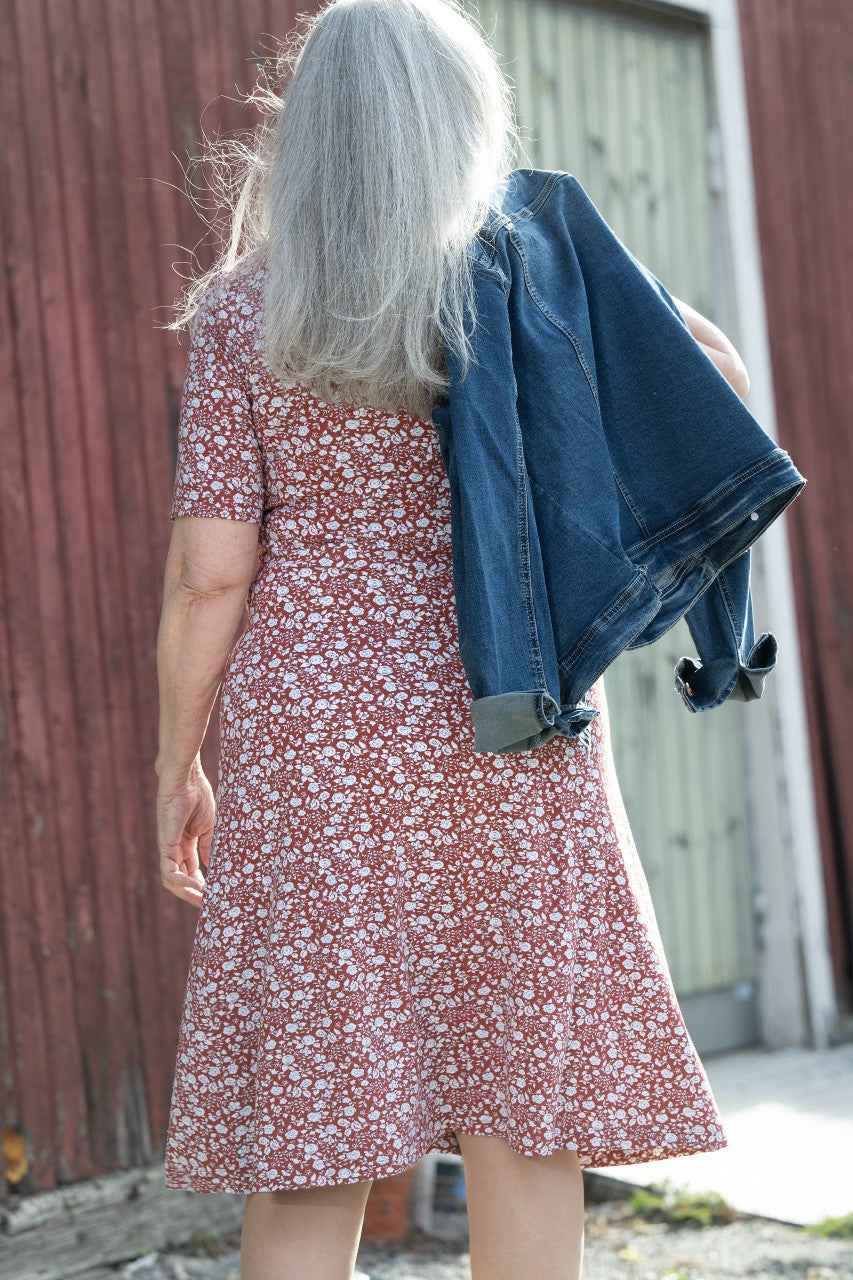 Bambutrikåklänning med avtag i midjan