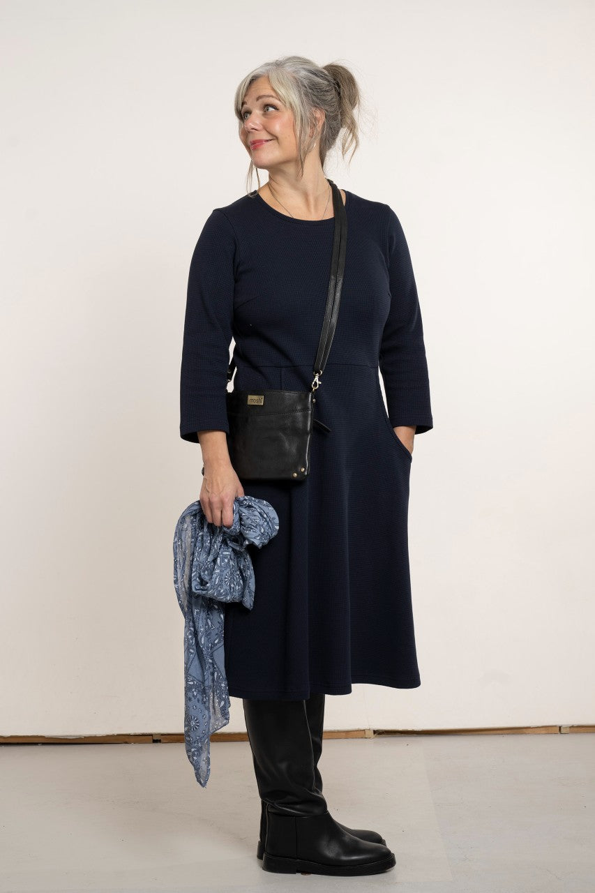 Bomullsklänning med avtag i midjan