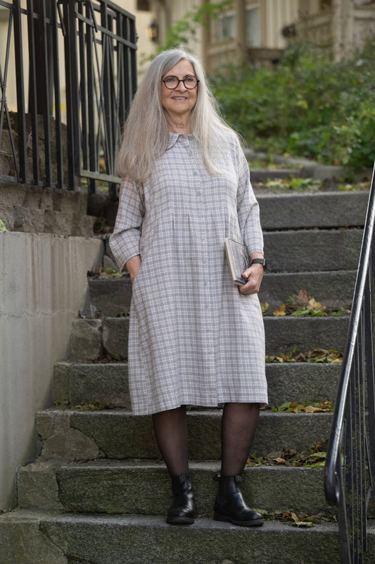 Kragklänning med stråveck - Karin Sömmare