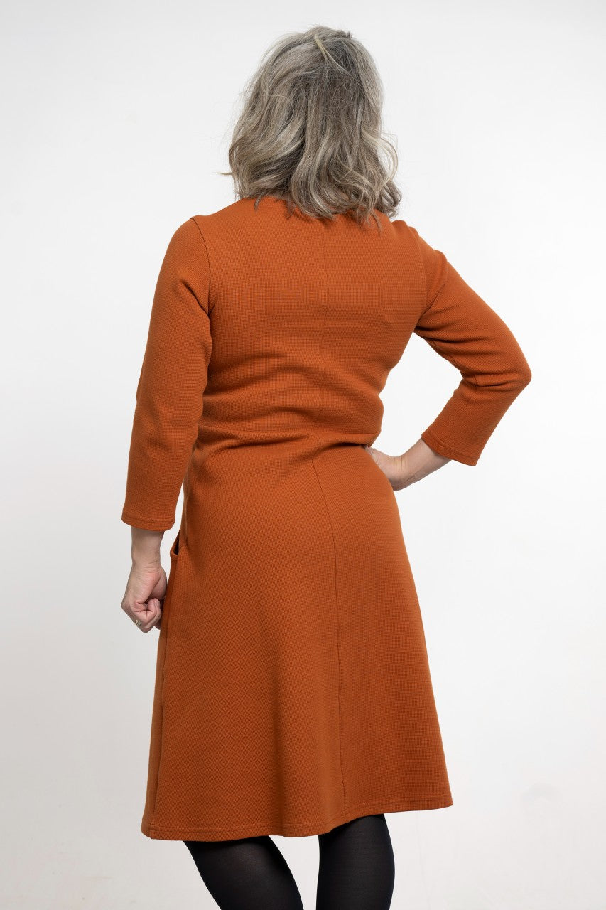 Bomullsklänning med avtag i midjan