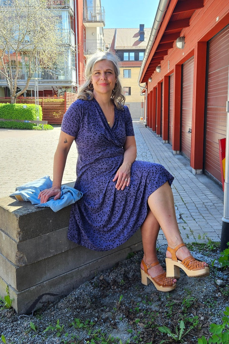 Omlottklänning - Karin Sömmare - Lila - S - 712I - lila - S