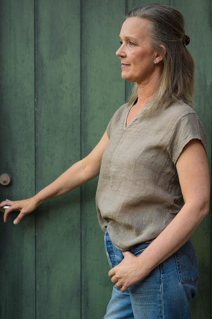 Blus v-ring med stickad rygg