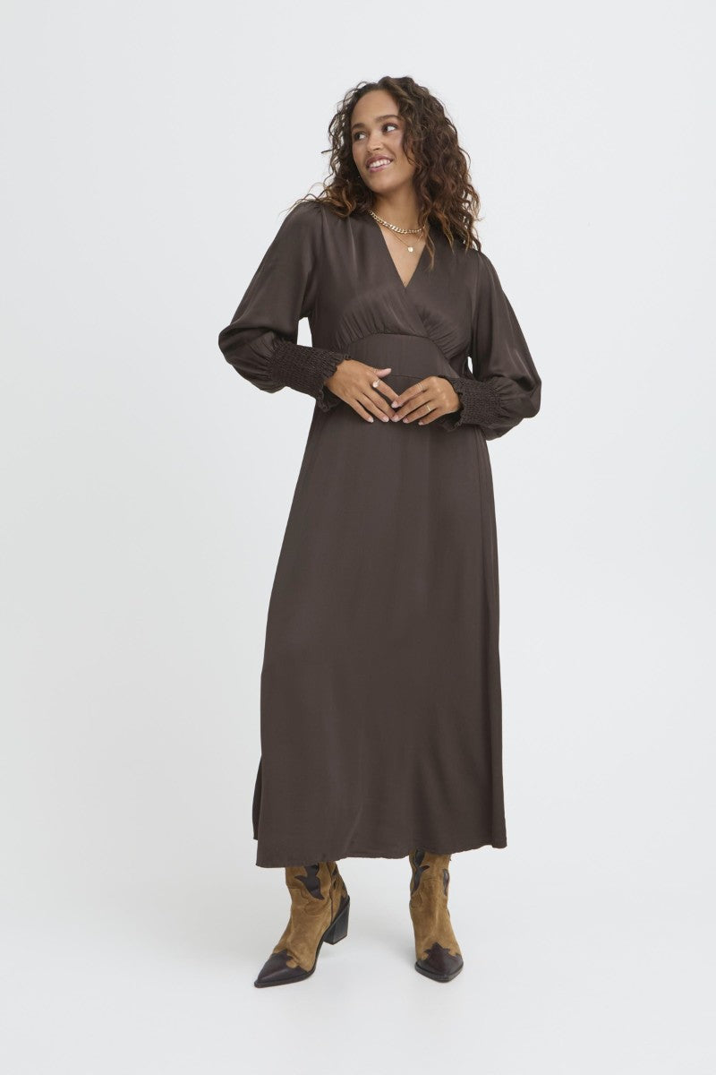 Olivia klänning i satin