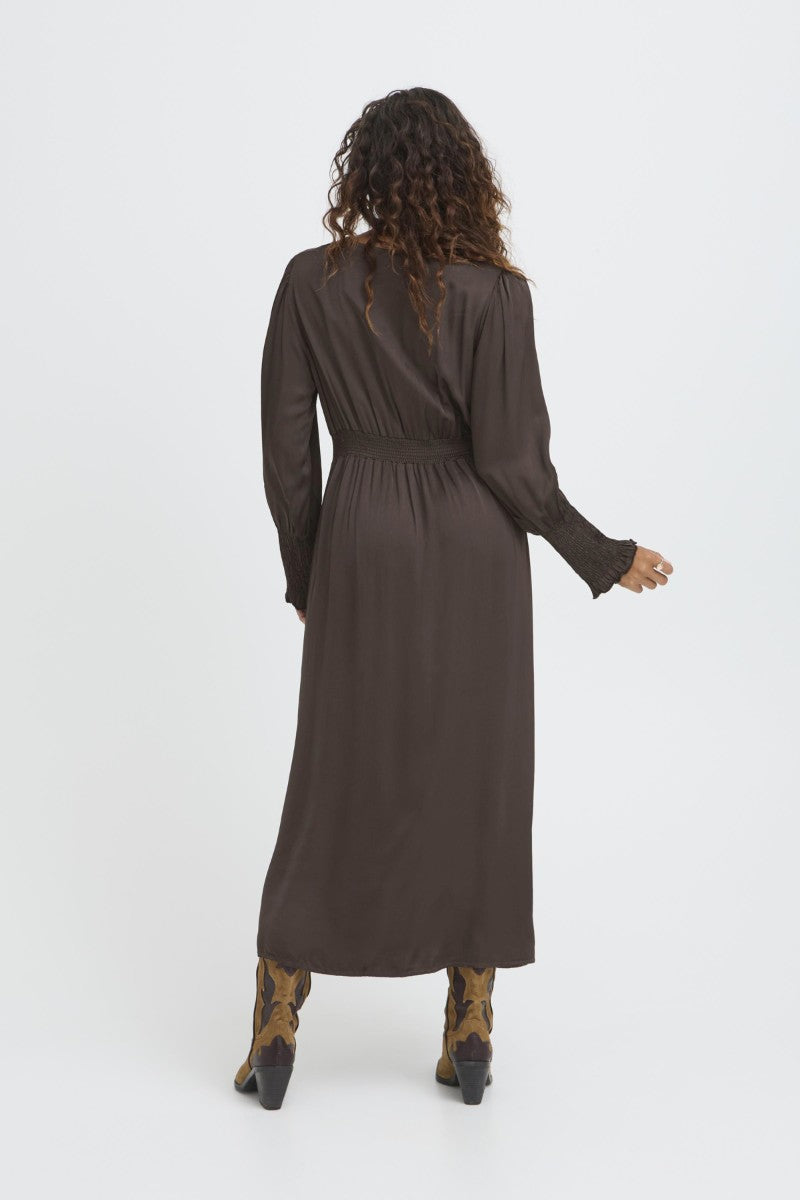 Olivia klänning i satin