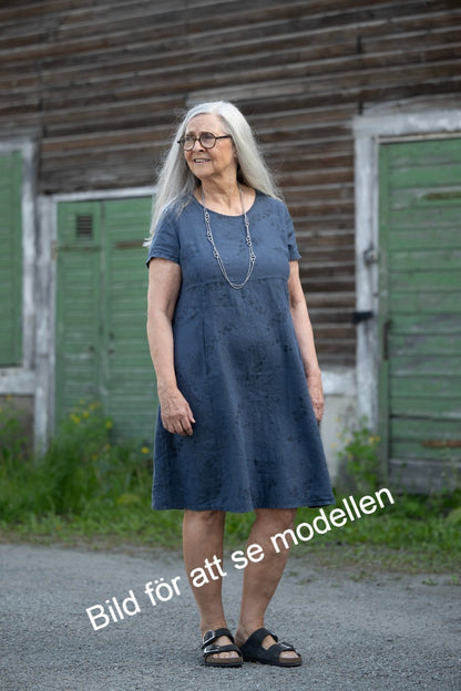 Linneklänning med bladprint