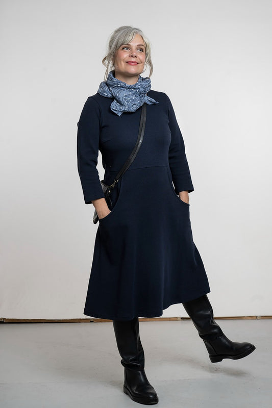 Bomullsklänning med avtag i midjan - Karin Sömmare