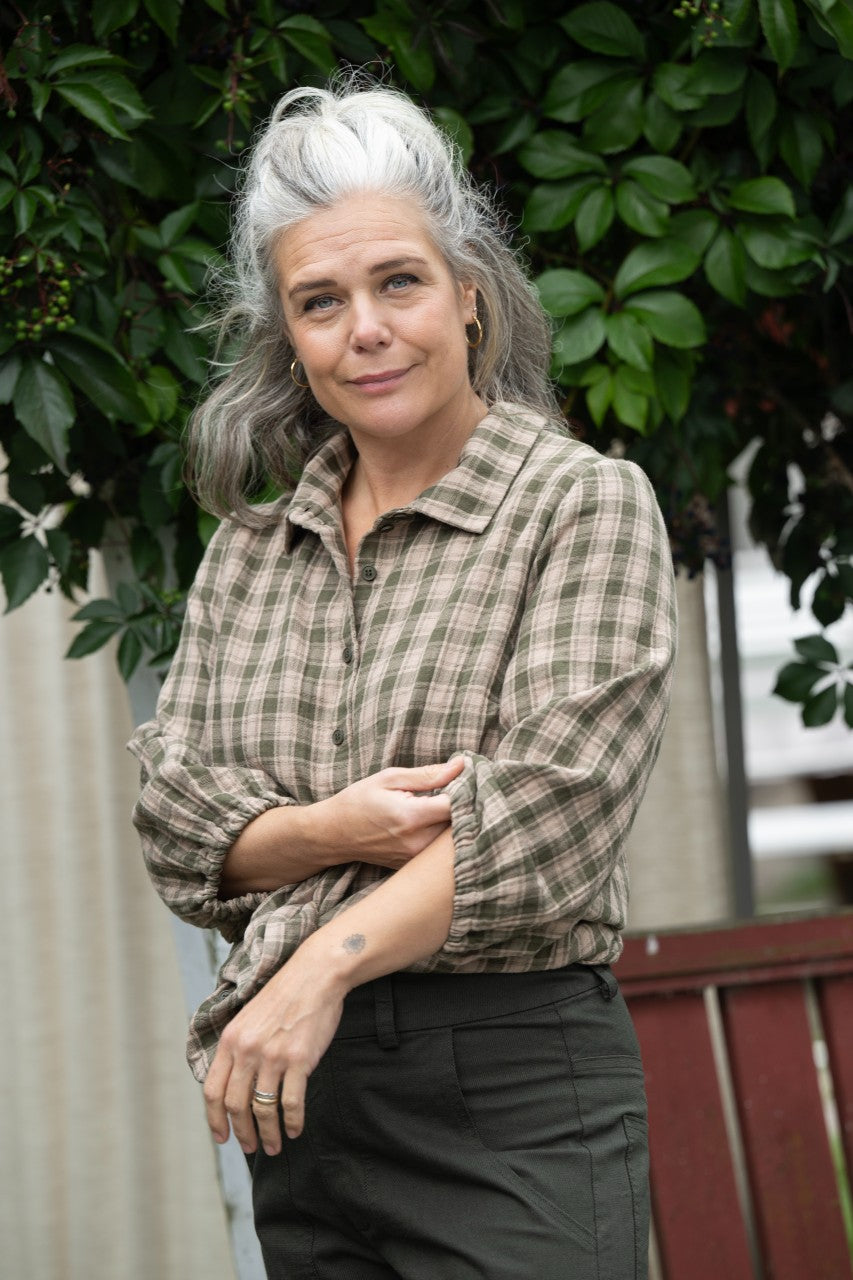 Silduksskjorta med krage - Karin Sömmare