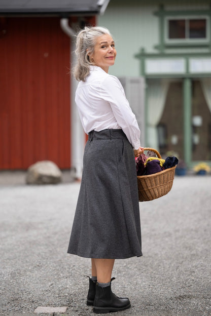 Klockad ullskjol - Karin Sömmare